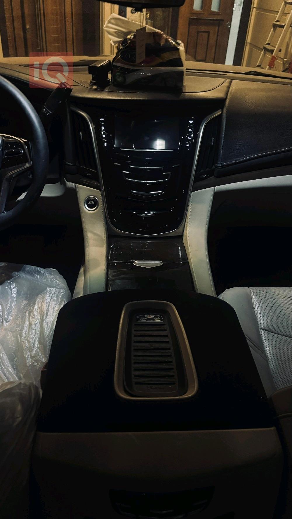 كاديلاك اسكاليد